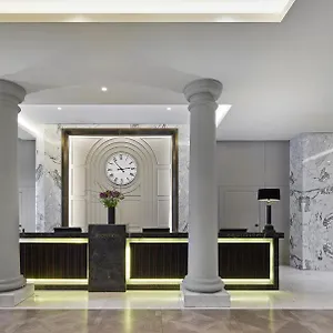 Titanic Gendarmenmarkt 5*, Berlín Německo